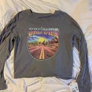Women’s cropped long sleeve tee